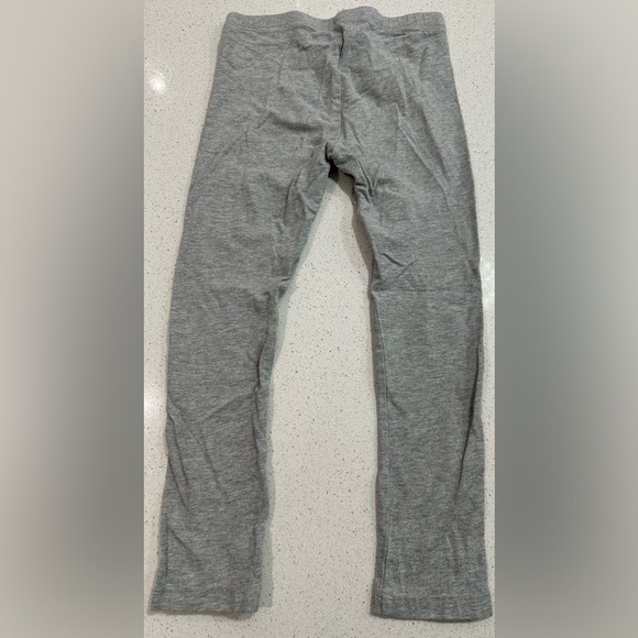 🎁Old Navy: Girls Leggings- Size 5T🎁 - Picture 2 of 3